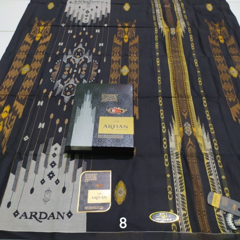 sarung Sarung Ardan Ketjubung Sgj hitam | putih Songket gunung Jaguard jaquard jacquard gse gsm gunu