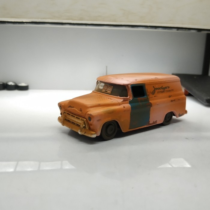 jada 1957 chevrolet suburban -SK89