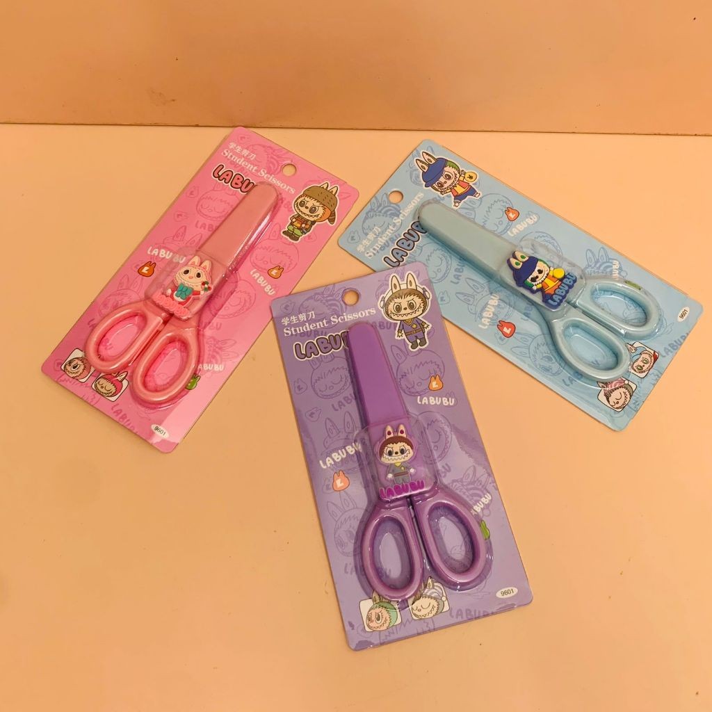 

HYPE N FANCY GUNTING LABUBU PLUS PELINDUNG MN-1594 LUCU IMUT KADO UNIK PENUTUP SOUVERNIR