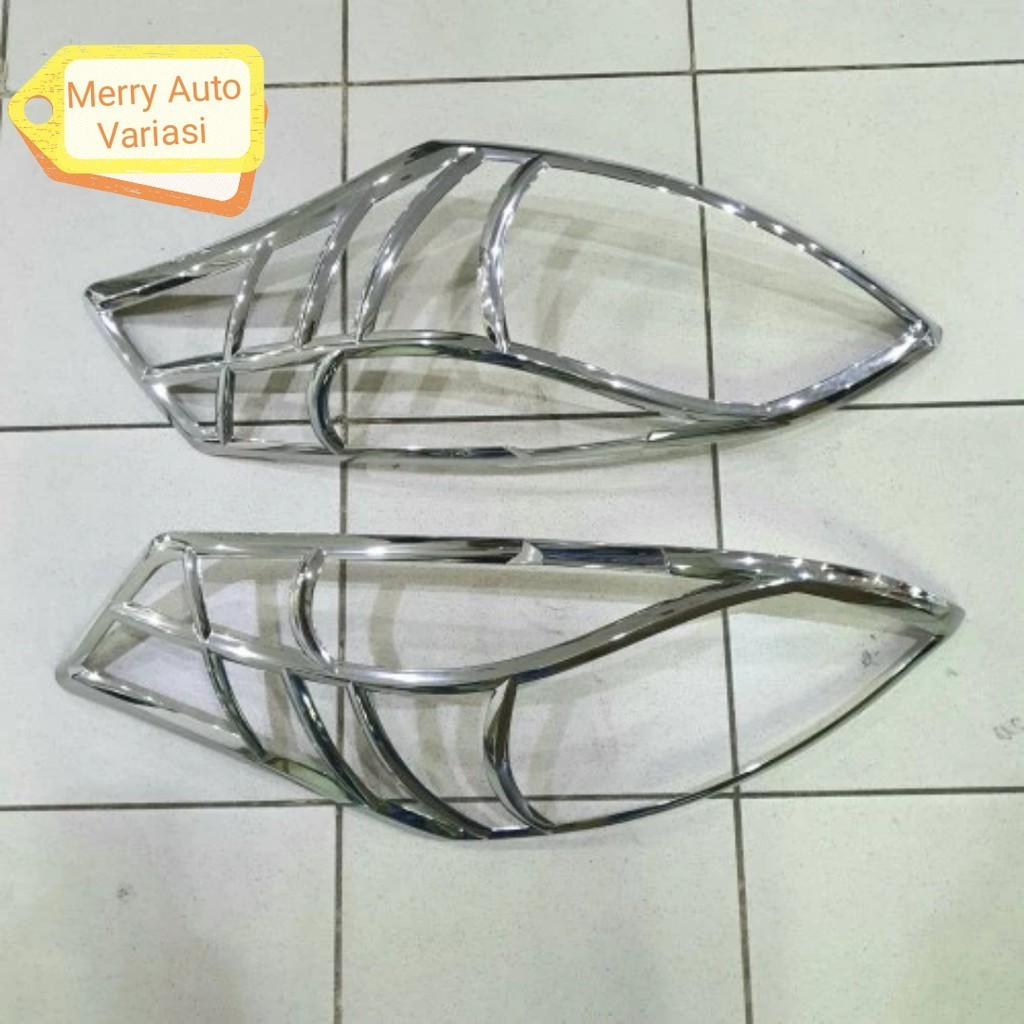 Garnish lampu chrome lampu depan Ertiga lama 2013-2017