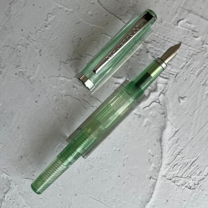 

58FED~ Best Quality NOODLERS Nib Creaper (Standard Flex) Fountain Pen - Truk Lagoon