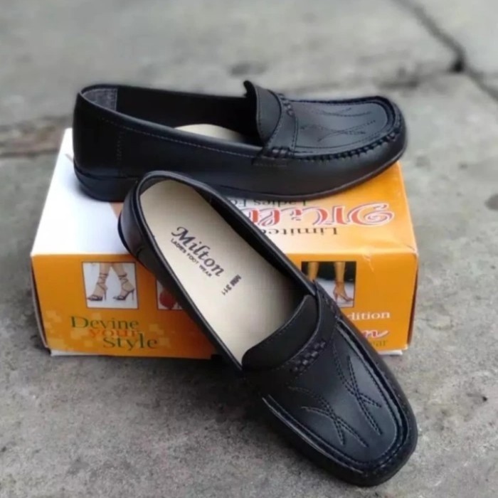 Terlaris ✨ -SEPATU PANTOPEL WANITA MILTON MM HITAM / SEPATU PANTOPEL SEKOLAH ORI - Hitam, 37