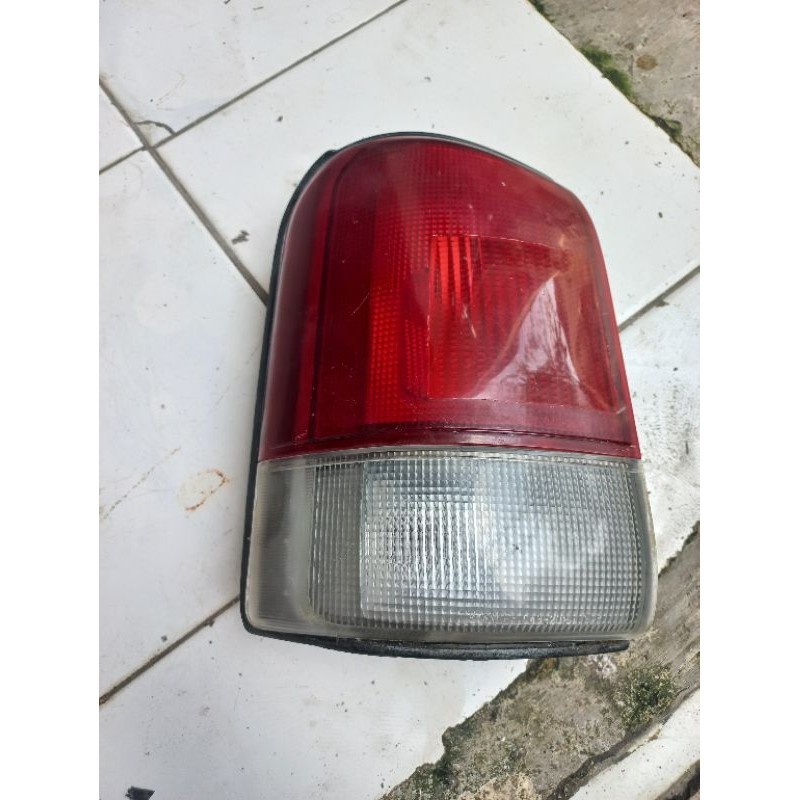 Lampu belakang Daihatsu Espass