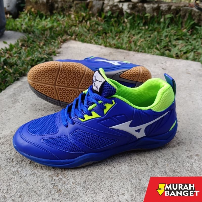 Sepatu olahraga- Sepatu batminton mizuno pria sepatu batminton pria mizuno  keren