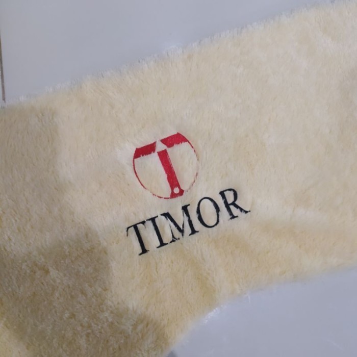 cover dashboard mobil NASIONAL TIMOR 2000-2023 bulu bordir 3D - krm FREE Tempat Tisu Bulu