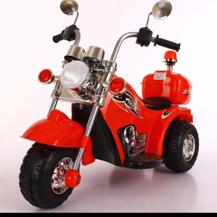 [[Lentera.id]] Sepeda motor listrik anak-anak yang mengisi daya kereta dorong bayi roda tiga