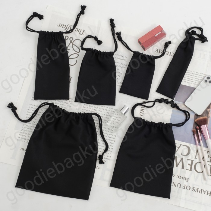 

Pouch serut bahan american drill berbagai ukuran souvenir - Hitam, 7x25cm