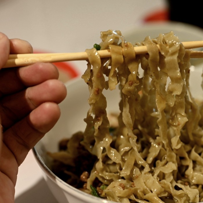 

Bakmi Tiga Marga Fresh (kecil, lebar, karet) 10pcs / 1kg - MIE KARET