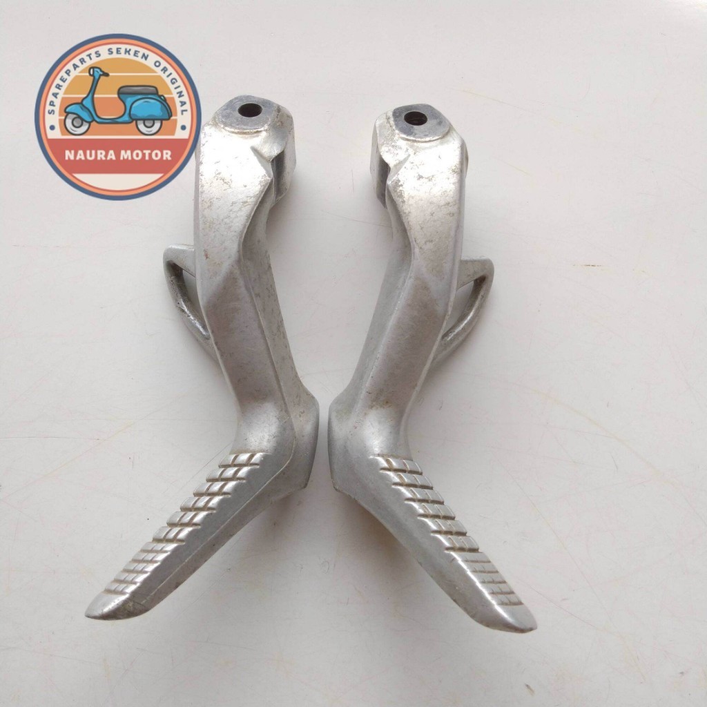 STEP BELAKANG SKYDRIVE 125 ORIGINALCOPOTAN PIJAKAN KAKI BELAKANG SKYDRIVE 125