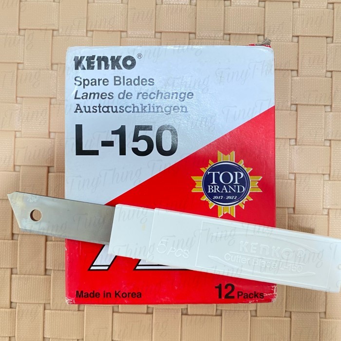 

Isi Reffil Cutter Kenko L 150