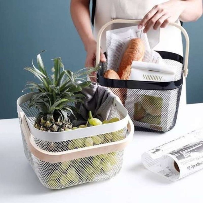 Keranjang Besi Gagang Kayu / Keranjang Buah Sayur Snack Estetik Basket Handle Kayu Keranjang Penyimp
