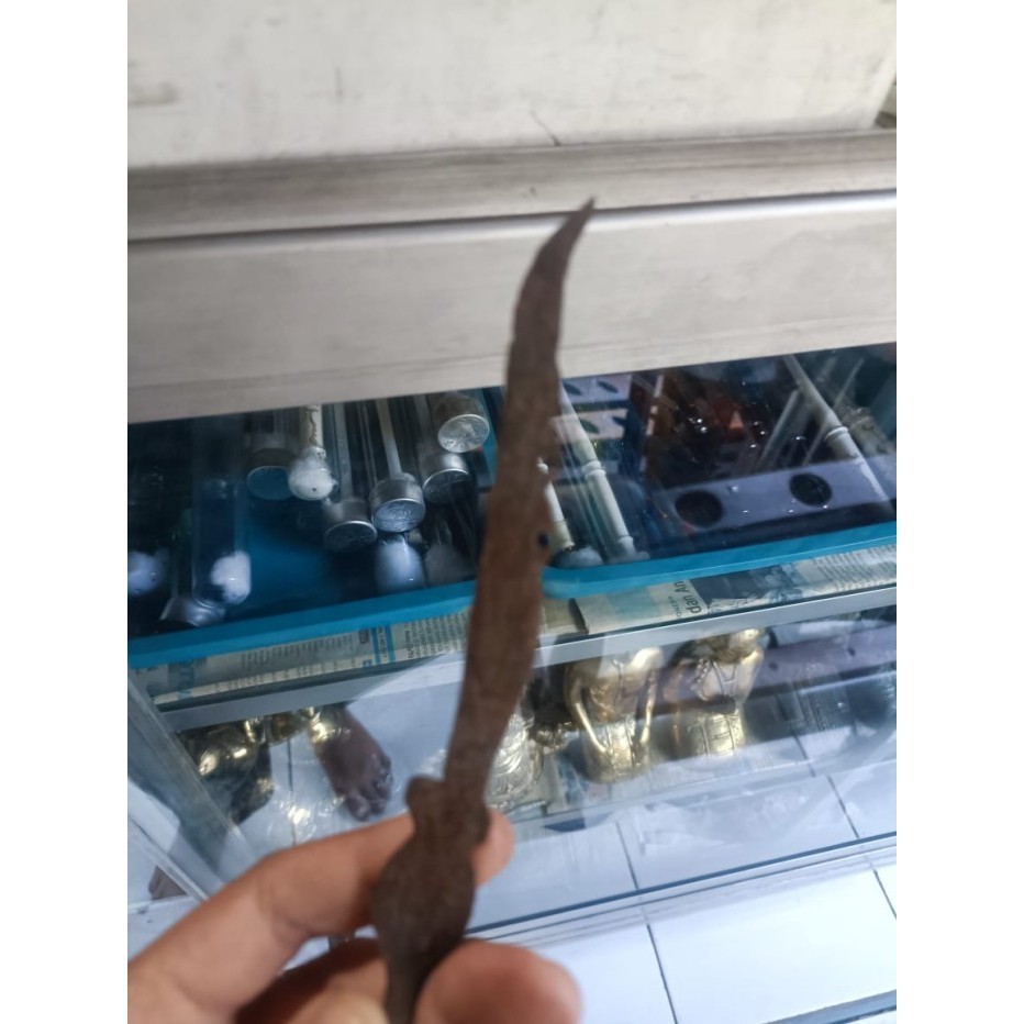

kujang sepuh majapahit buatan pandai besi trowulan wesi aji sepuh majapahit bk Keris sengkelat majapahit mataram kartosuro kartasura Surakarta Yogyakarta nagasasra sabuk inten keris kriss nogososro emas perunggu patung wayang batik budaya jawa melayubali