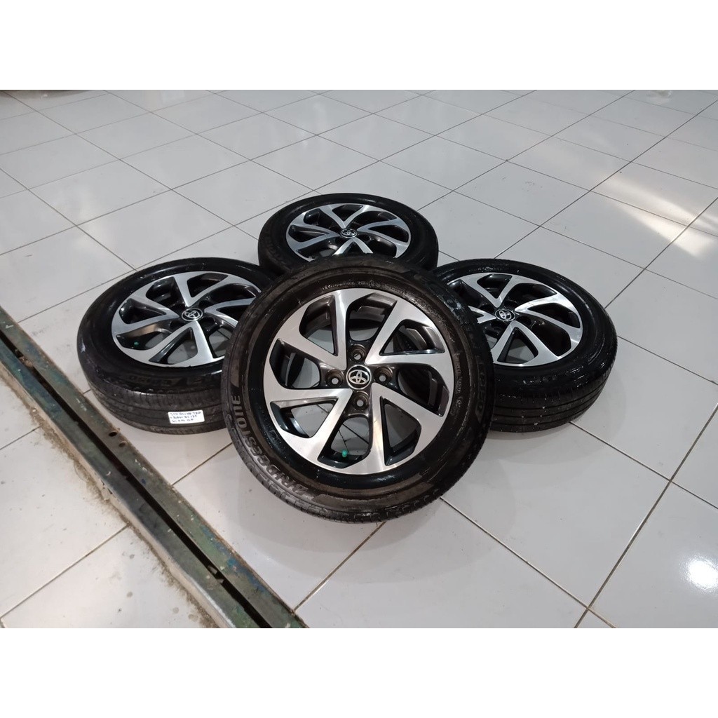 pelek bekas murah original agya TRD tahun 2017 ring 14 + ban 175 65 r14 bisa untuk sigra calya sirio