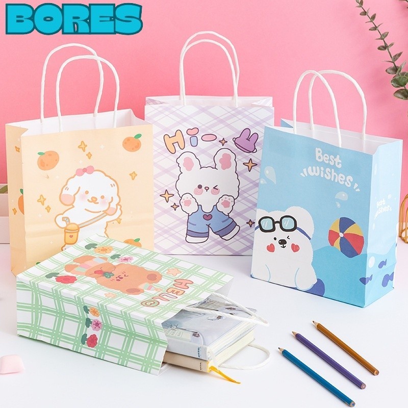 

BORES Paperbag Karakter Kartun Beruang Lucu Goodie Bag Motif Rabbit & Bear Tas Jinjing Serbaguna Bingkisan Hadiah Hampers Ulang Tahun Anak Kotak Souvenir Kantong Tentengan Bingkisan Paper Bag Kertas Mini Lucu Aesthetic