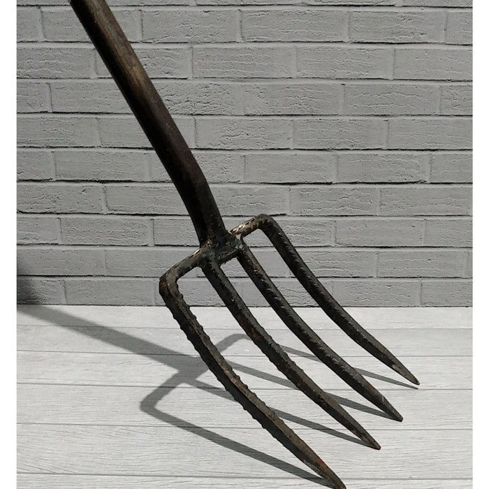 GARPU TANAH/GARPU INJAK TANAH