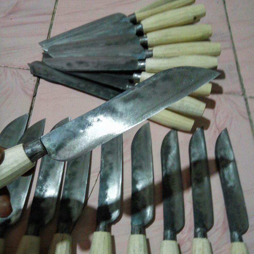 AGEN PISAU MADURA / PISAU UKURAN 18 CM / PISAU DAPUR / PISAU TERLARIS / PISAU DAGING / PISAU BUAH / 