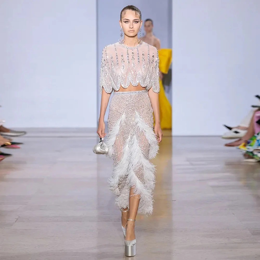 FW24-291021 Gaun Pesta Wanita, Women's Silver Diamond Shawl Feather Long Skirt Evening Dress