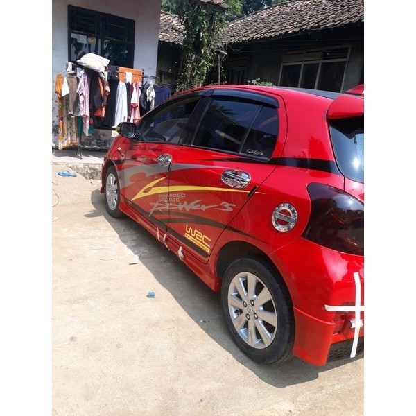 bamper BODYKIT yaris 2012 .