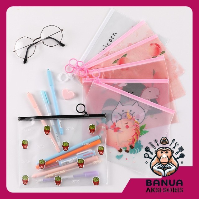 

BANUA ACC | TEMPAT PENSIL ALAT TULIS KANTOR SEKOLAH / TEMPAT KOSMETIK / MAKEUP / MAKE UP TRANSPARAN MAP FILE UNICORN / ZIPPER BAG