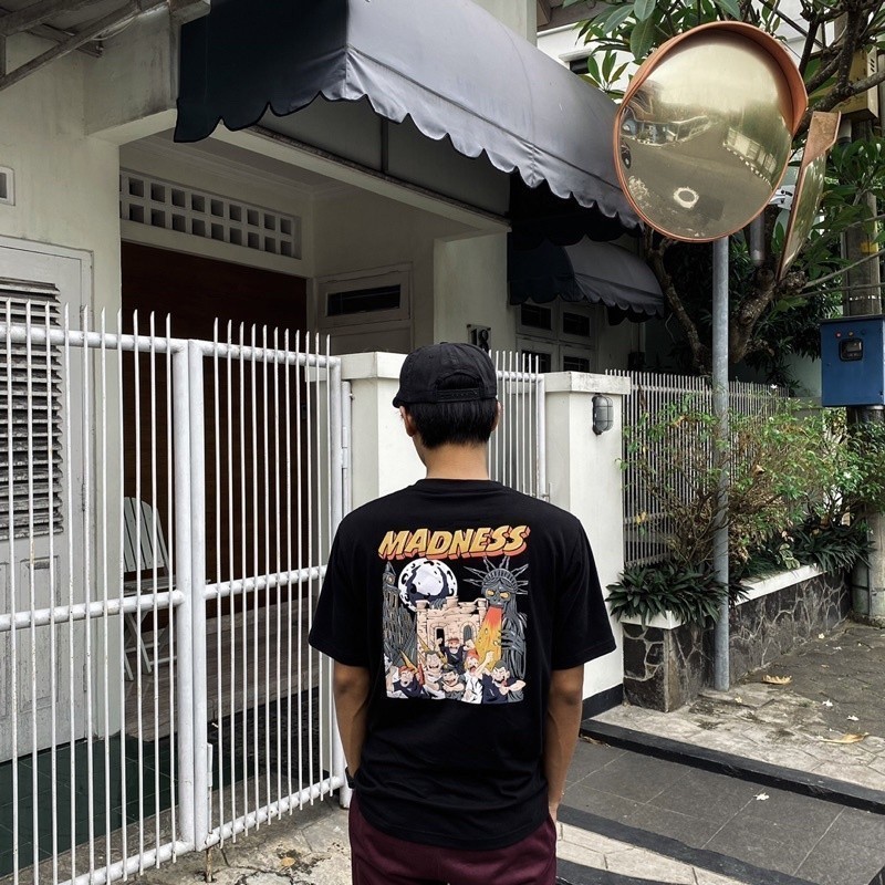 【ORIGINAL】 MADNESS - WE FIGHT THEM BLACK T-SHIRT