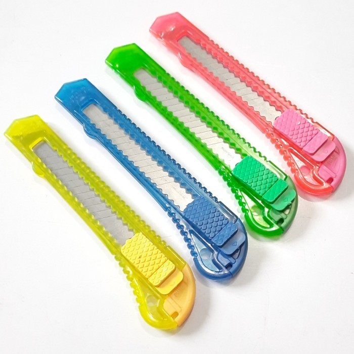 

CUTTER BESAR Warna Warni Murah - Pisau Pemotong Kertas ECER