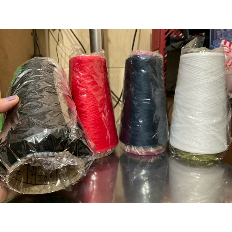 Benang Obras Polyester Warna Hitam Putih Merah Navy 120 / 250 gr Berkualitas