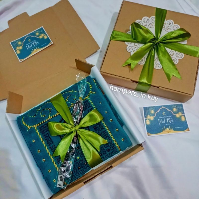 

Hampers Lebaran/Gift box Idul Fitri/Souvernir Hadiah Tahlilan Haji Umroh Sajadah Kecil Tasbih/ langsung proses
