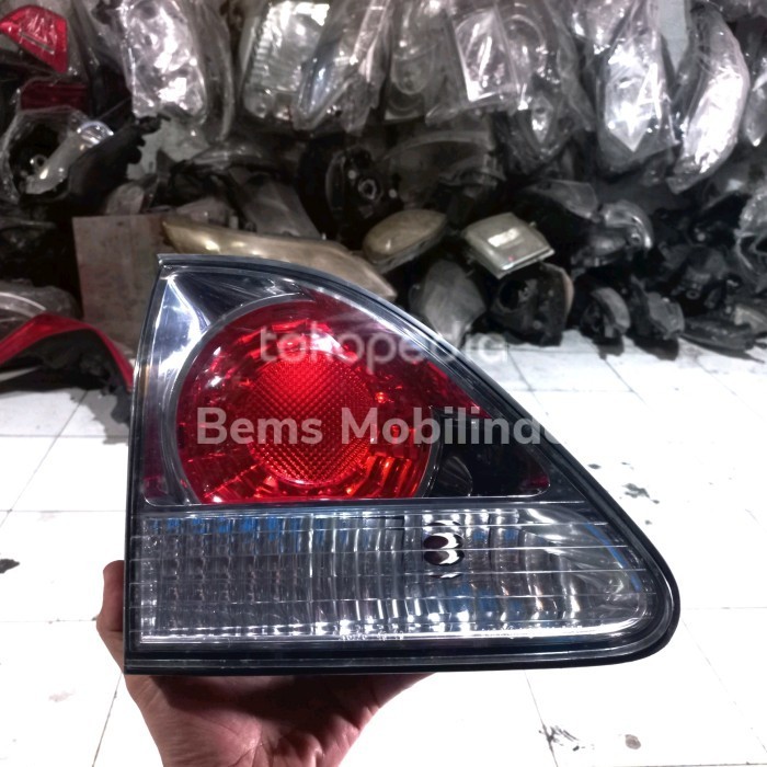 Lampu Bagasi Harrier 1998 2002 Reflektor Bagasi Harrier 98 02 LH