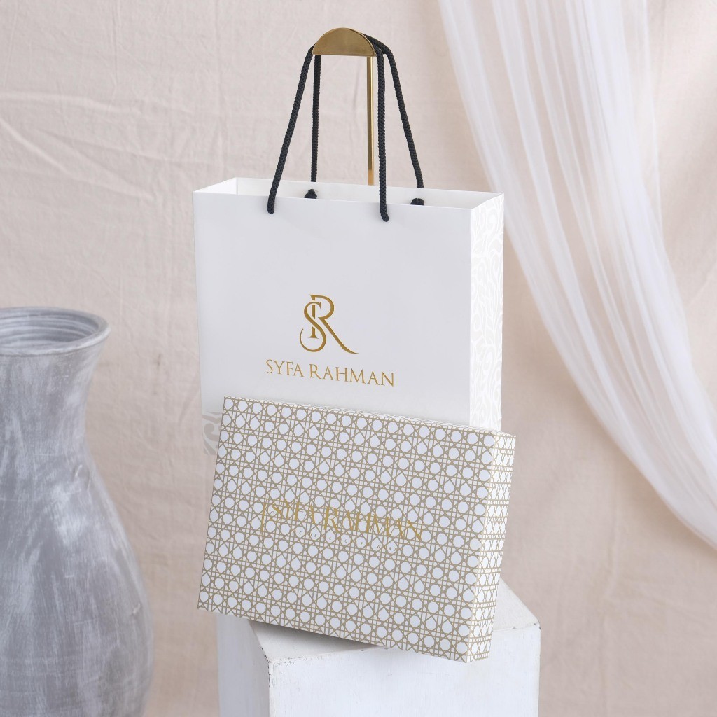 

Syfa Rahman - Paper Bag Hampers Exclusive