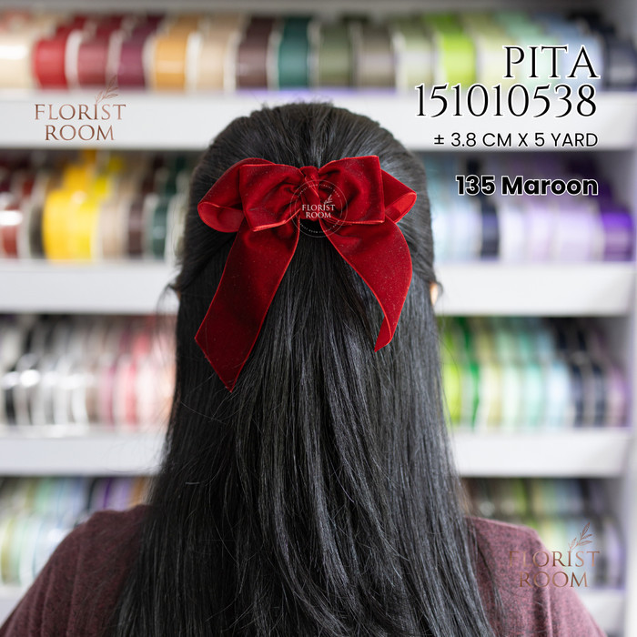 

Pita 151010538 ±3.8cm x 5yard - Velvet Ribbon - Beludru - 165HunterGreen