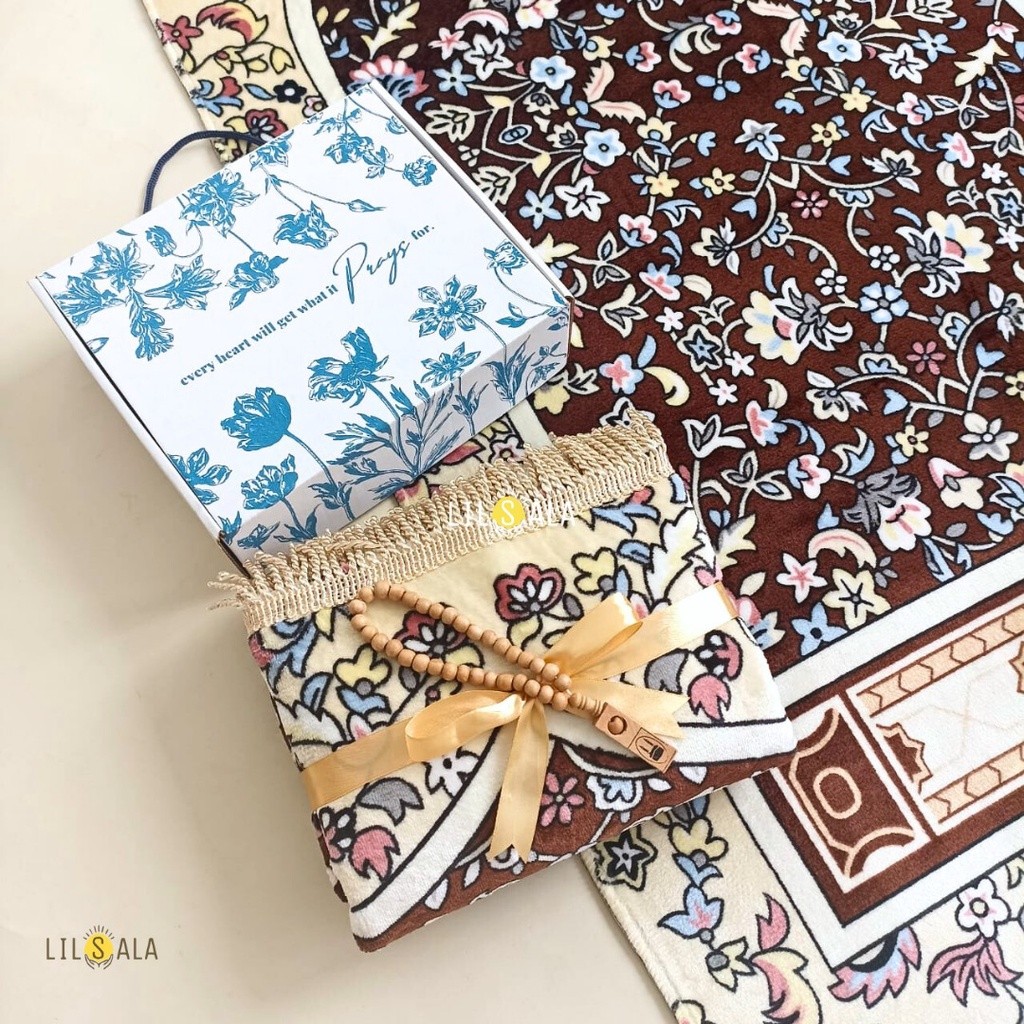 

Sajadah Ameera Lembut Antislip Rumbai Tambang Premium Hampers Souvenir Haji Umroh Kado Guru/ keluarga oleh oleh