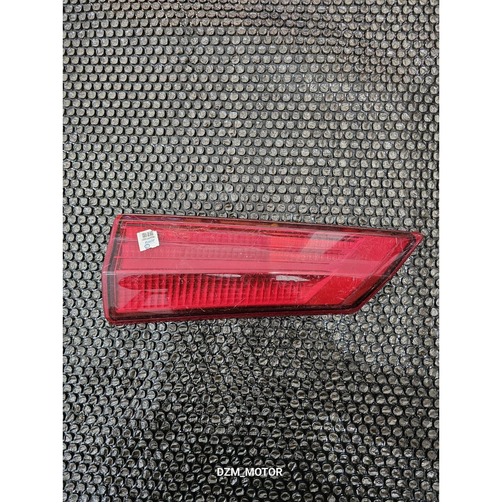 Original Lampu Reflektor Bagasi Belakang Kanan Kiri Daihatsu Sigra Calya 2015 UP