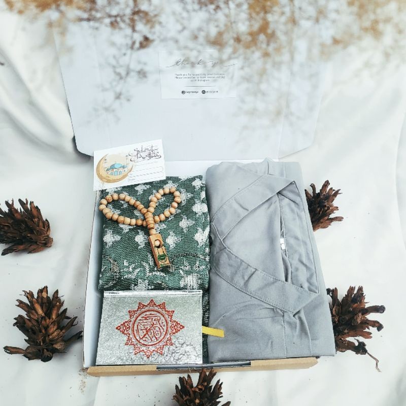 Baju LebaranHampers Baju Koko/ Taqwa + sajadah + al quran/ kado/ ramadhan/ lebaran/ hari raya/ ulang