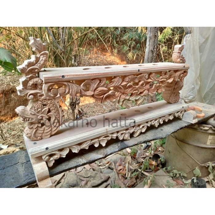 jagrak keris isi 5 ukir kepala naga diatas kayu jati garap alus   SH8634