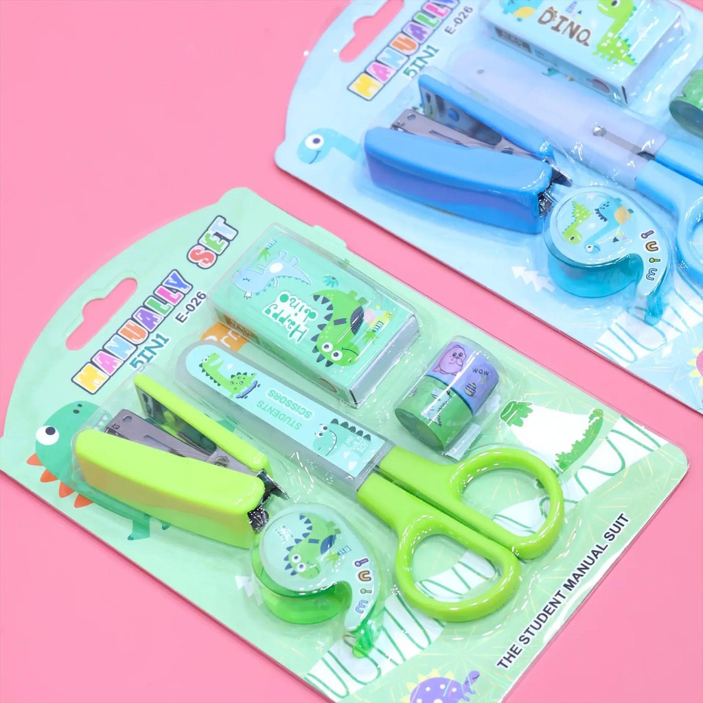 

NA Set Gunting Stapler Mini / Manually set 5 in 1 / Selotip Dino / Set Alat Tulis Anak SD Lucu / Stationery Set Staples Hekter