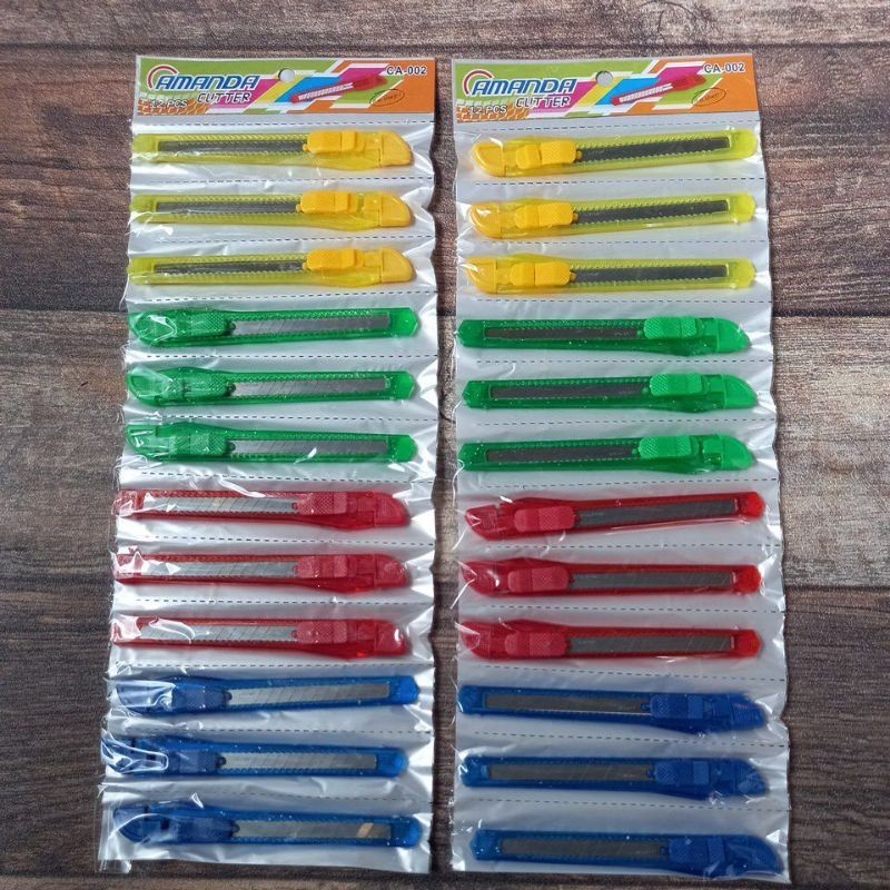 

Pisau Cutter Kecil 12 pcs/ Pisau Cutter Gagang Plastik Bening /Cutter Alat Kerajinan