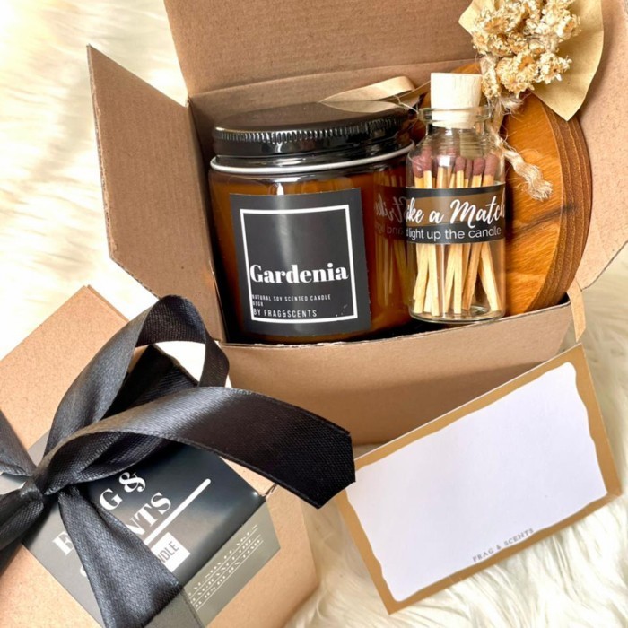 

(NEW) -Gift Box Scented Candle Hampers Kado Ulang Tahun Kado Wisuda Kado - 1 Candle, wangi standar
