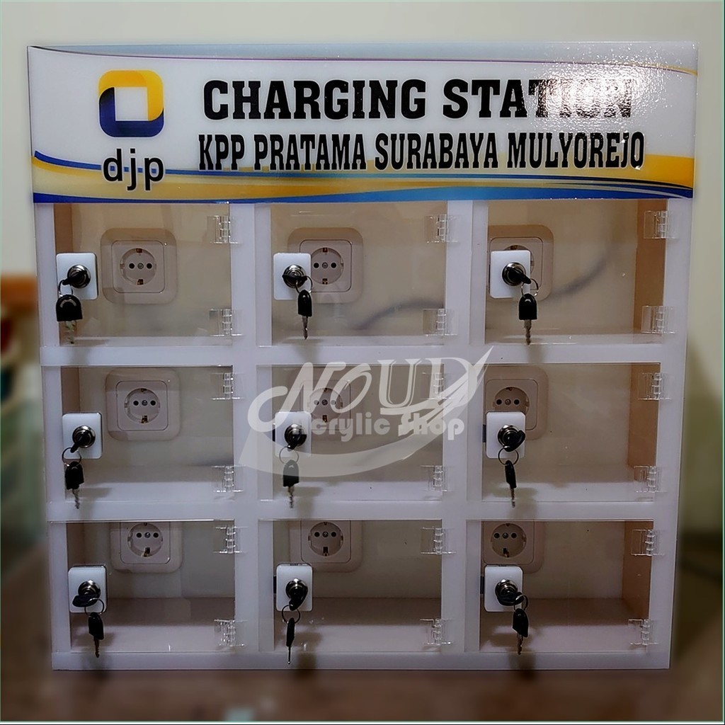 

Box Charger HP / Charging Station Akriliik 9 Kotak