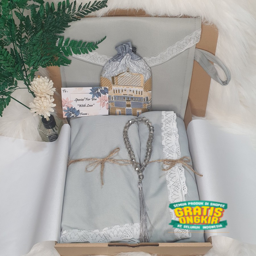

HAMPERS KADO MUKENA DEWASA/HAMPERS LEBARAN/KADO PERNIKAHAN/GIFTBOX BRITHDAY/GRADUATION/ HAMPERS/ langsung proses