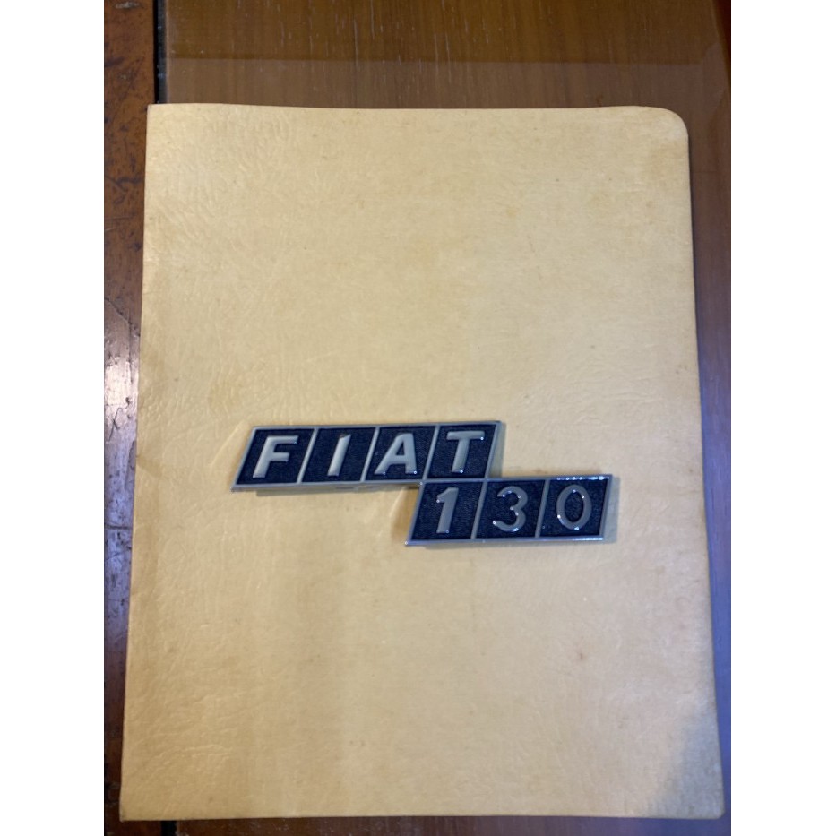 Emblem Fiat 130 berkualitas