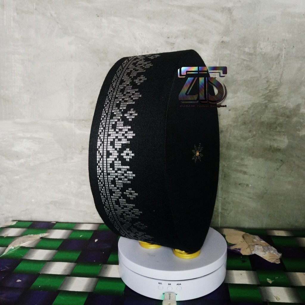 PECI TENUN SONGKET MEDAN SONGKOK HITAM MOTIF CEREK RATA SILVER