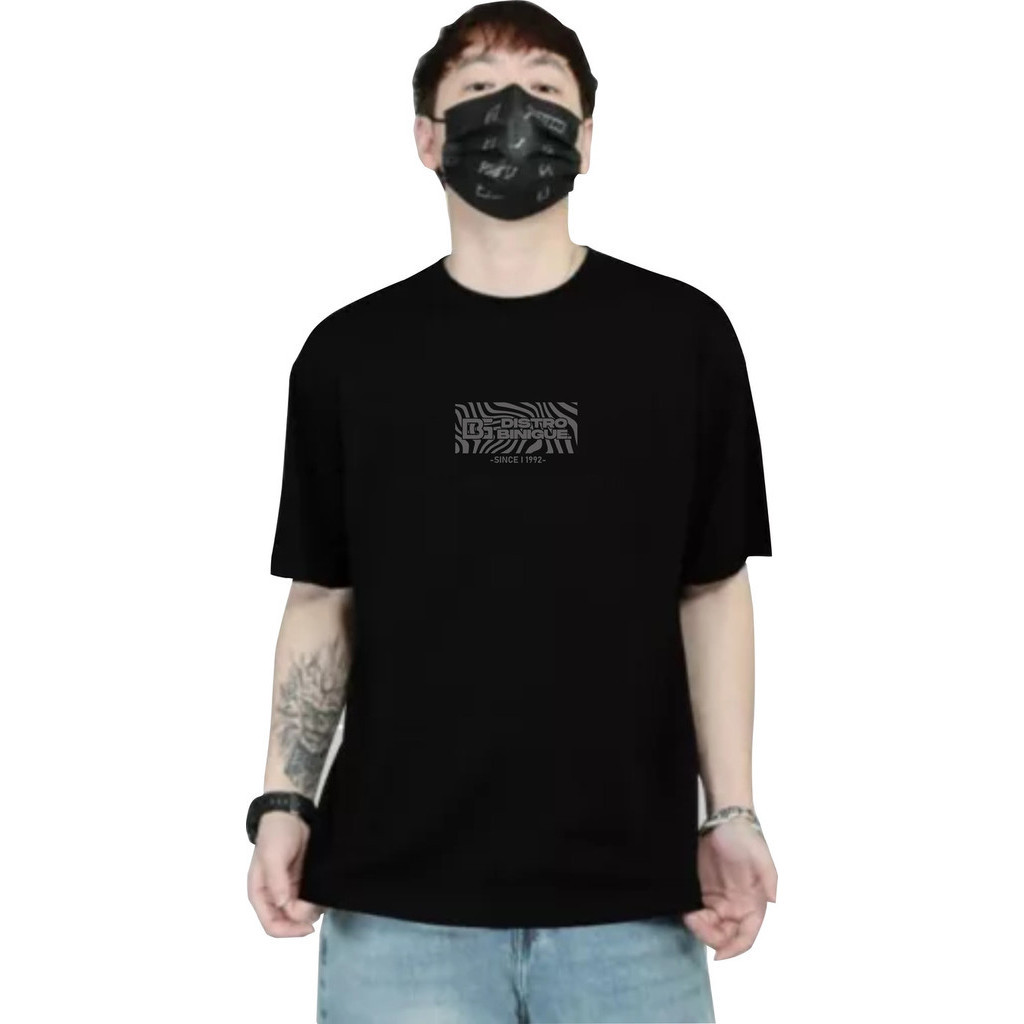 Baju Distro Pria HOLOGRAM RAINBOW One Piece Zoro T shirt Kaos oversize - LOCAL BRAND, S