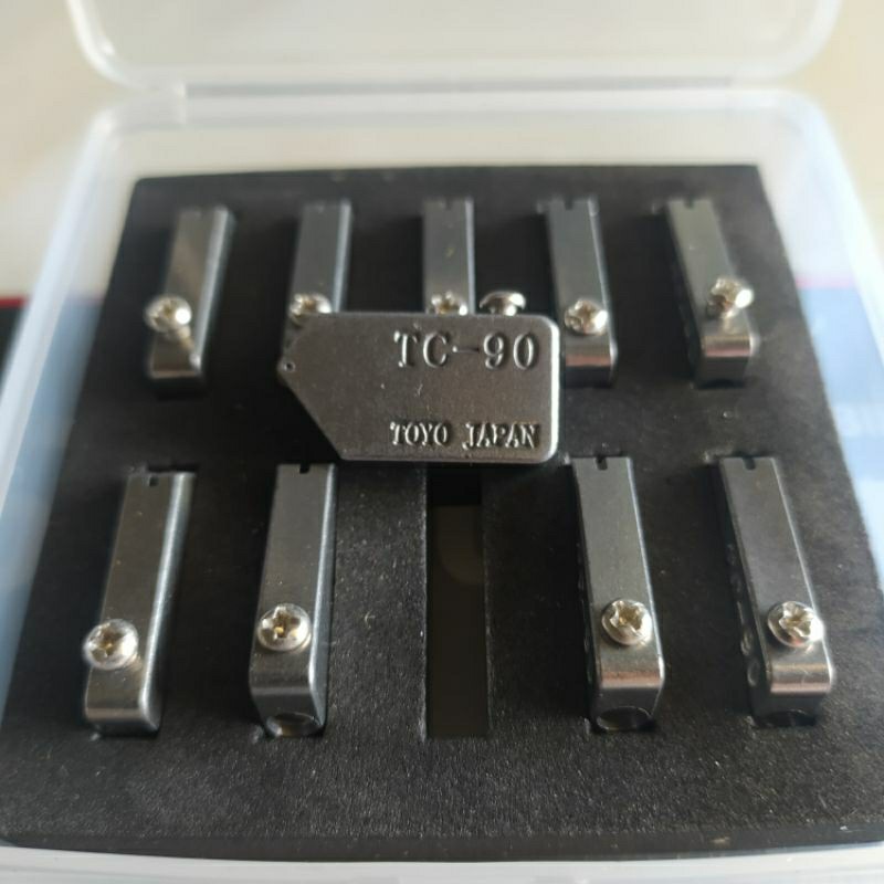 

Alat pemotong kaca toyo Tc 90 Mata pisau potong kaca alat potong kaca mata pisau kaca made in