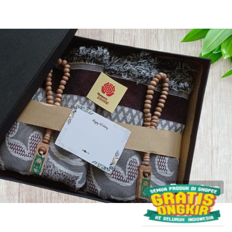 SAJADAH PERNIKAHAN COUPLE GIFH BOX PREMIUM MEWAH  HADIAH KADO PERNIKAHAN / KADO NIKAHAN/ HAMPERS WED