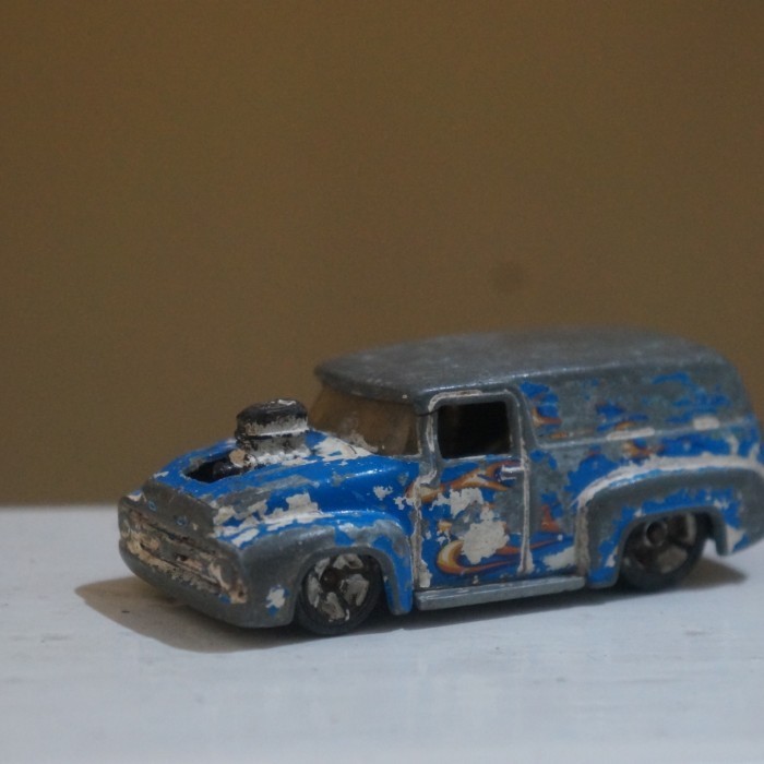 Hotwheels 56 Ford   -SK89