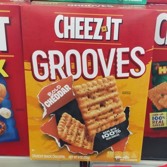 

Cheez it Grooves bold cheddar cheese biscuit biskuit keju 255gr