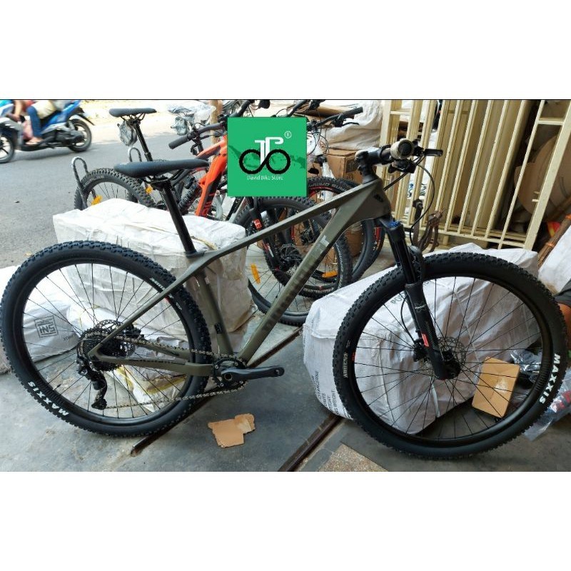 Sepeda MTB 29" Dominate CXC COMP (CARBON. 10spd Deore)