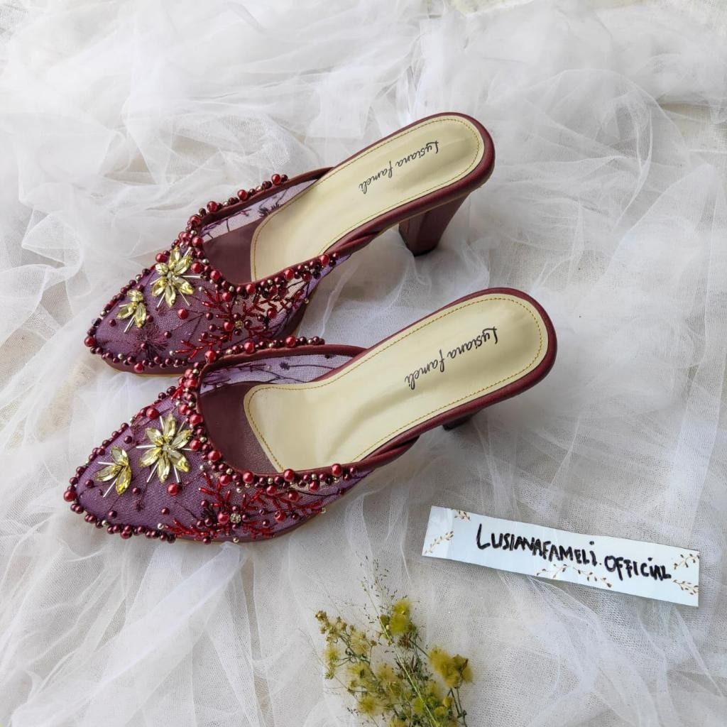 𝑳𝑼𝑺𝑰𝑨𝑵𝑨 𝑹𝒀𝑼𝑱𝑰𝑵 |  Sepatu pengantin hak datar sampai sendal  heels pengantin payet sendal wanita pest