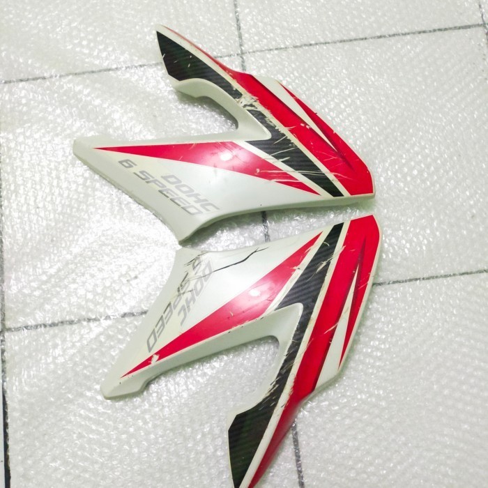 sayap kuping kupingan cover tangki tengki cb 150 r cb150r old putih