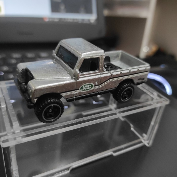Hot wheels Zamac Land Rover Series II Pickup Loose inc display akrilik